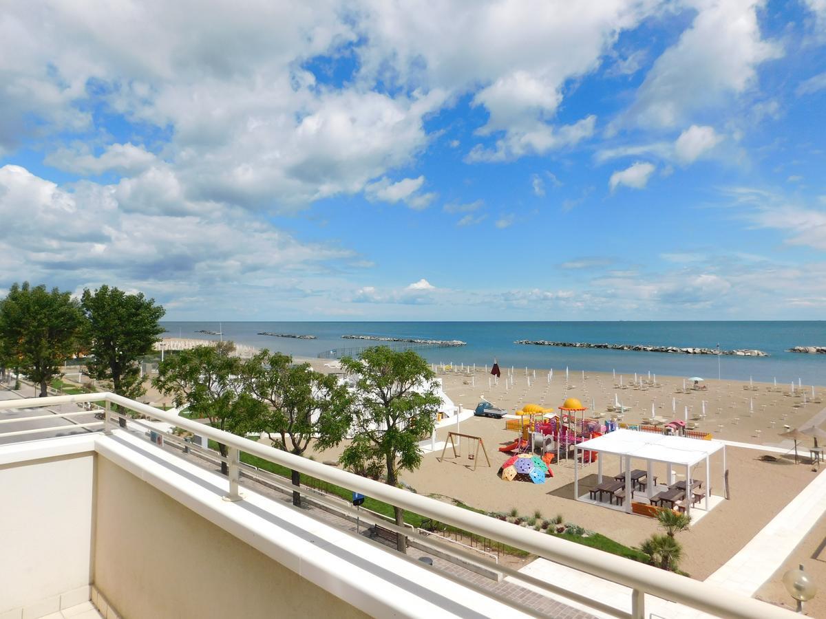 Gimmi Hotel ริมินี ภายนอก รูปภาพ