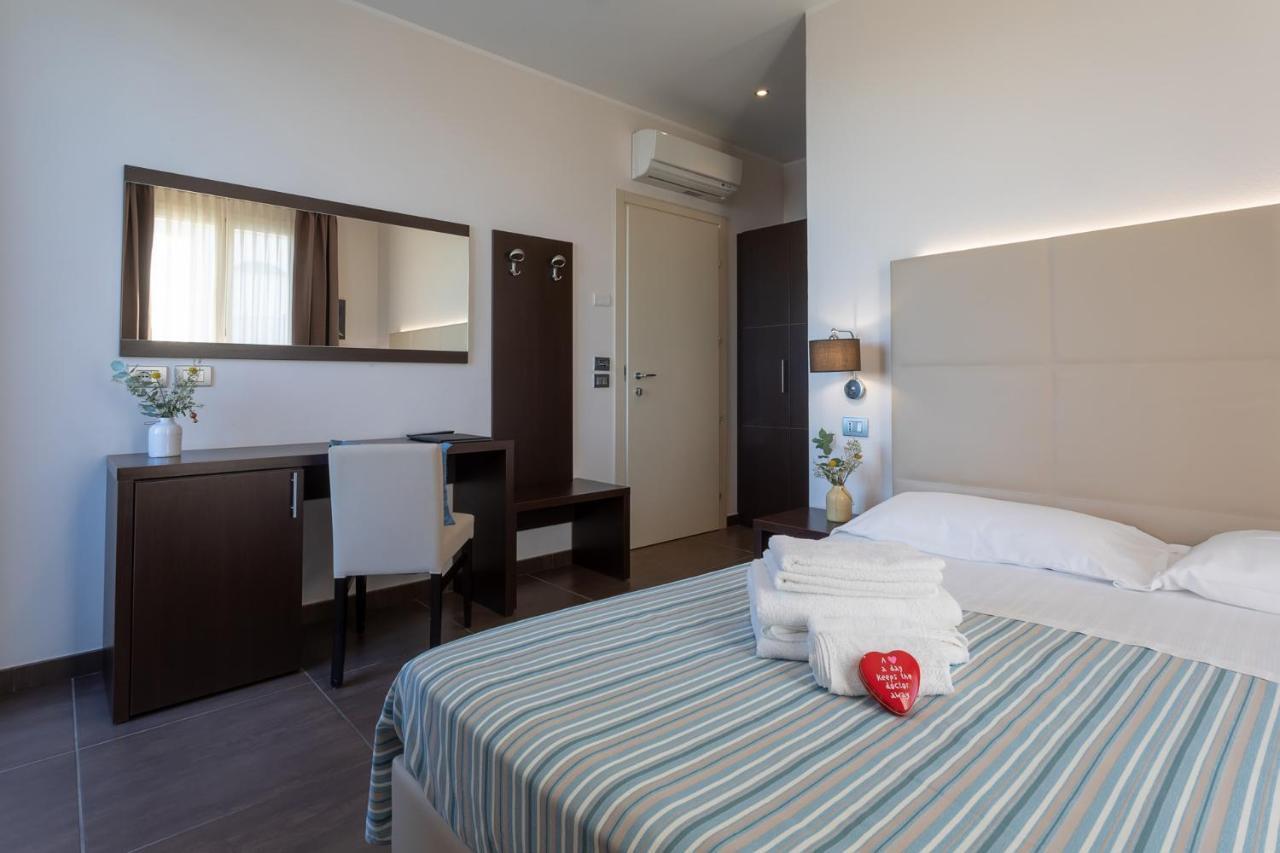 Gimmi Hotel ริมินี ภายนอก รูปภาพ