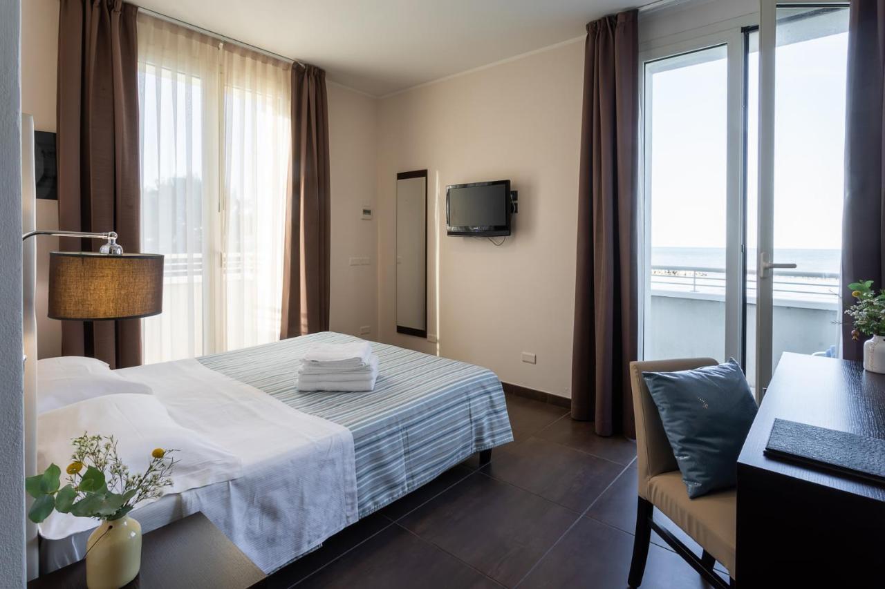 Gimmi Hotel ริมินี ภายนอก รูปภาพ
