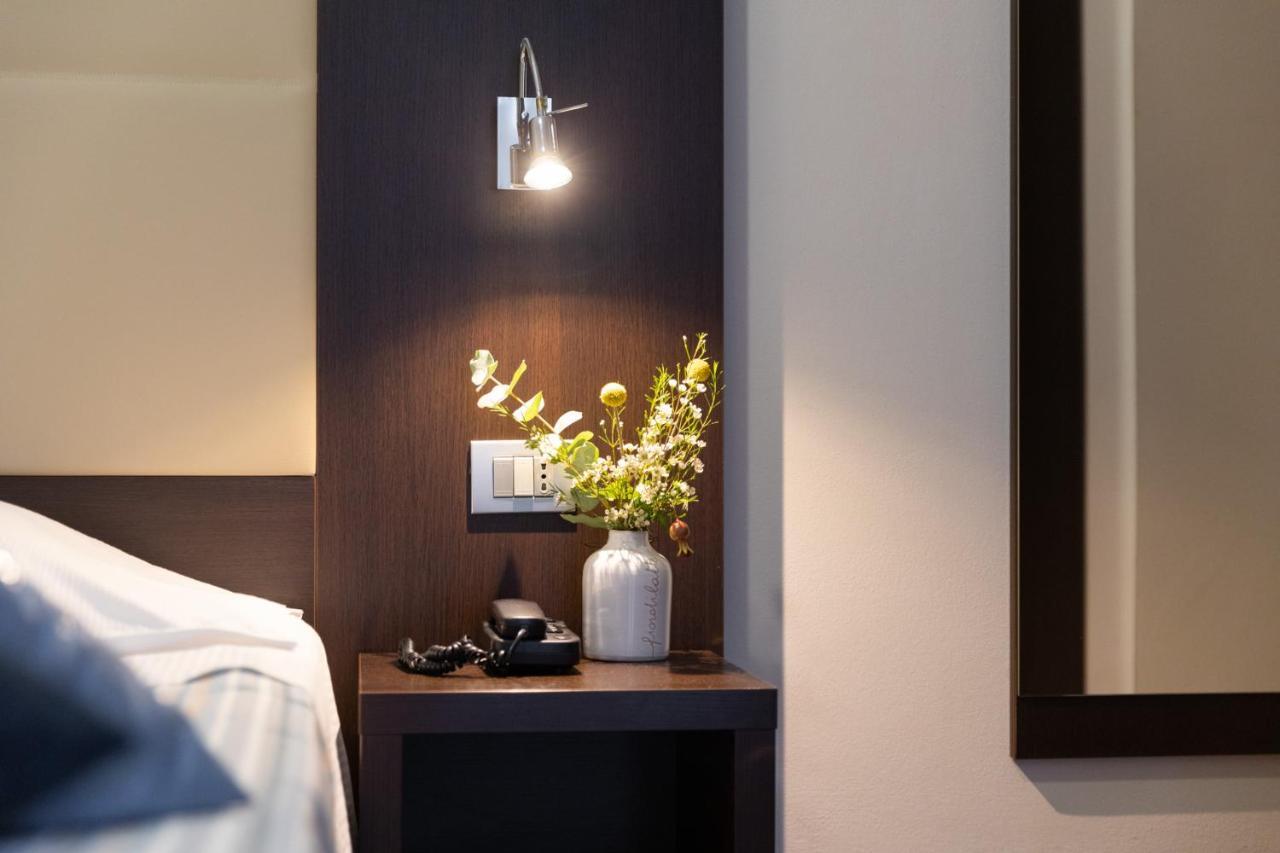 Gimmi Hotel ริมินี ภายนอก รูปภาพ